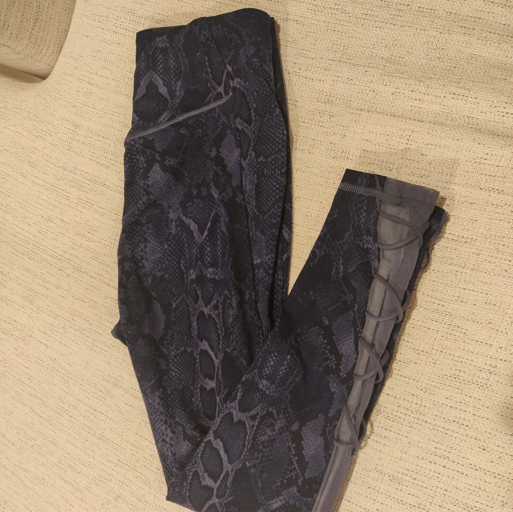 Victoria's Secret Blue Patterned Leggings
